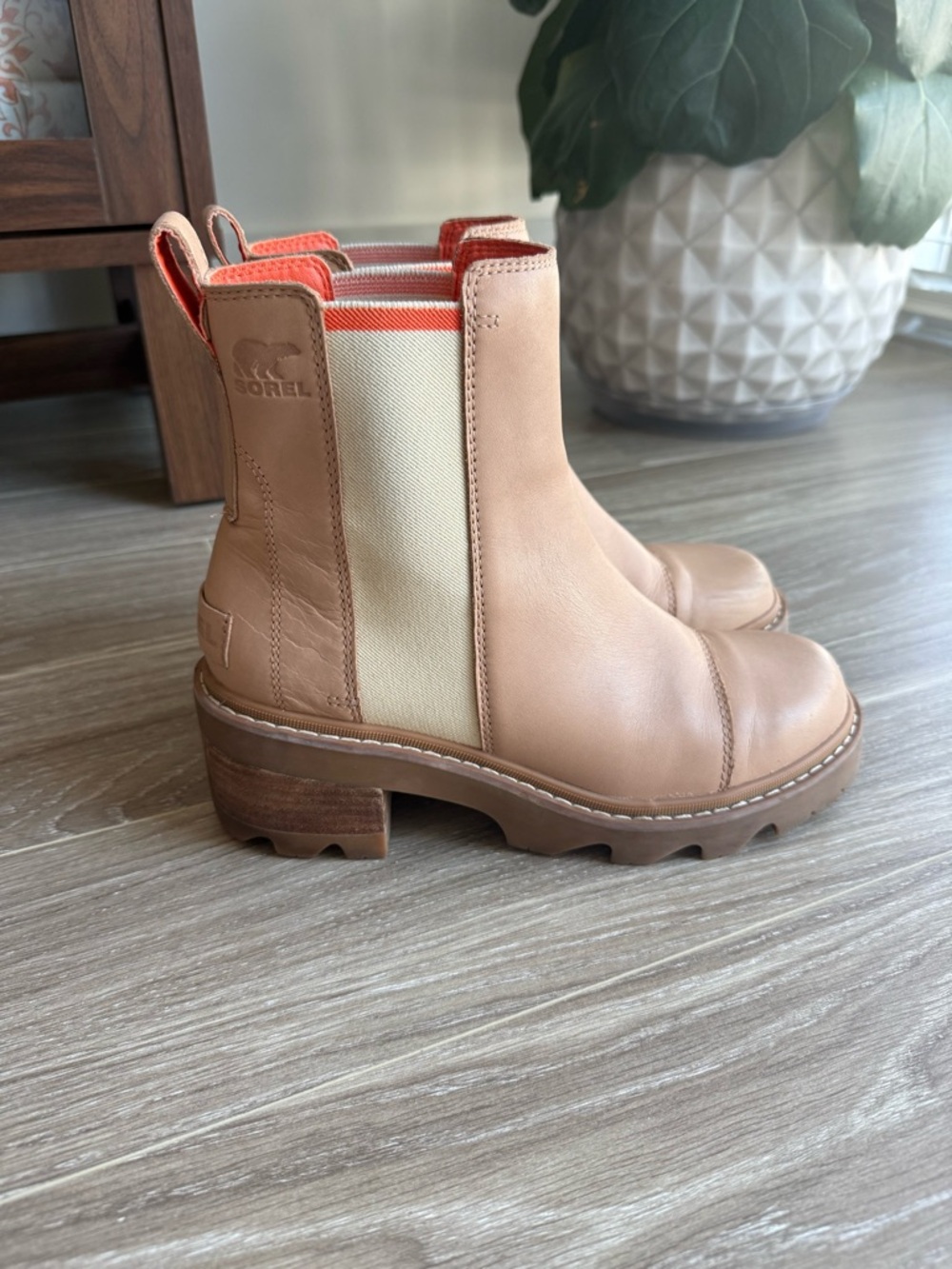 Sorel Women's Joan Now Chelsea Boots